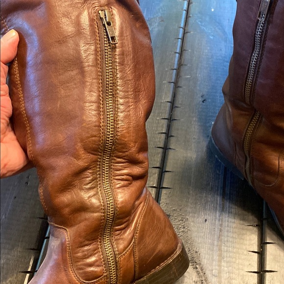 Frye Brown Over the Knee Boots Timeless Leather Design - Picture 4 of 13